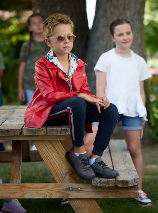Shoe Kizik Anaheim Black (Black Outsole) Kids VL28153